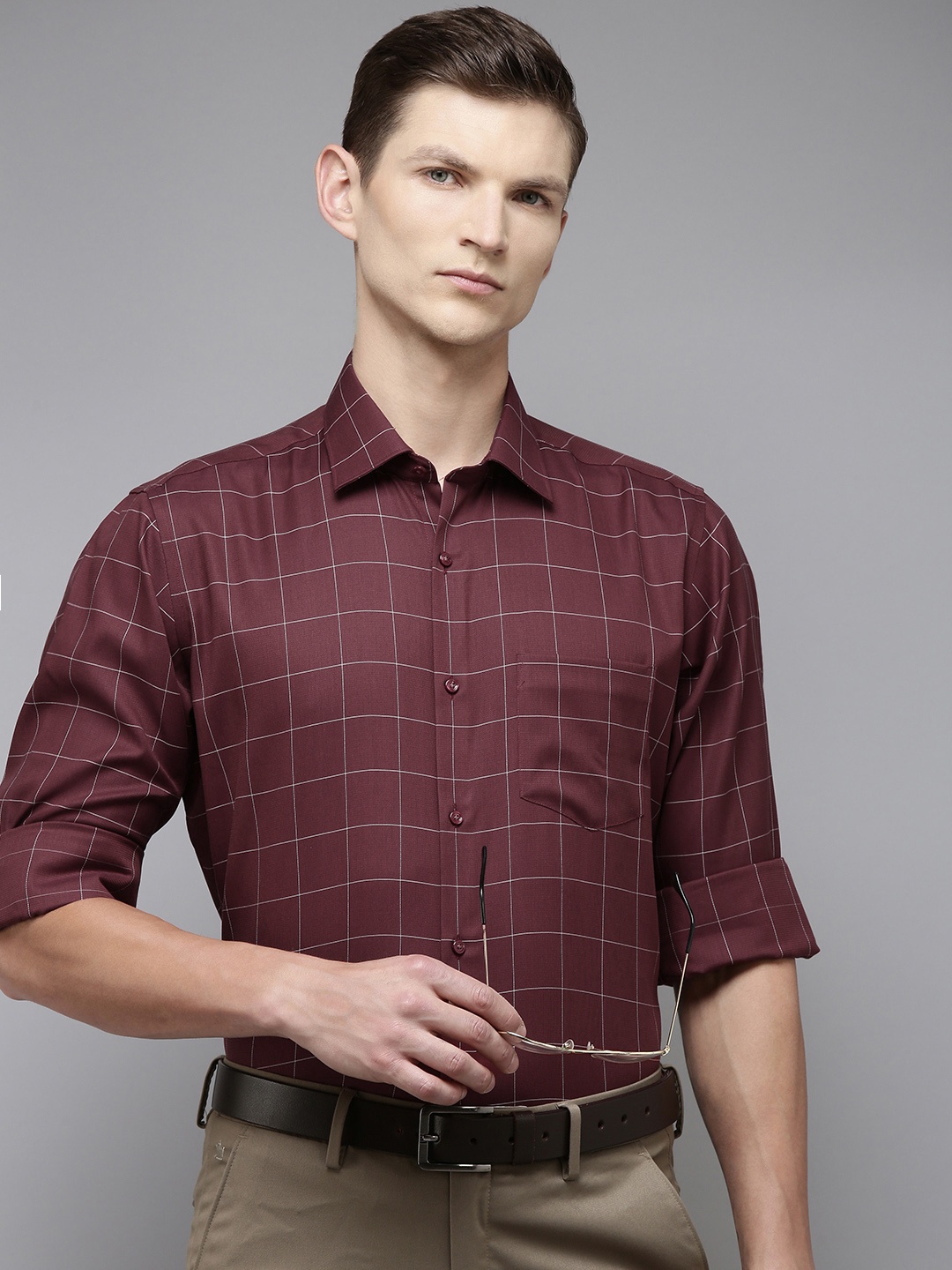 

Van Heusen Men Grid Tattersall Checks Formal Shirt, Maroon