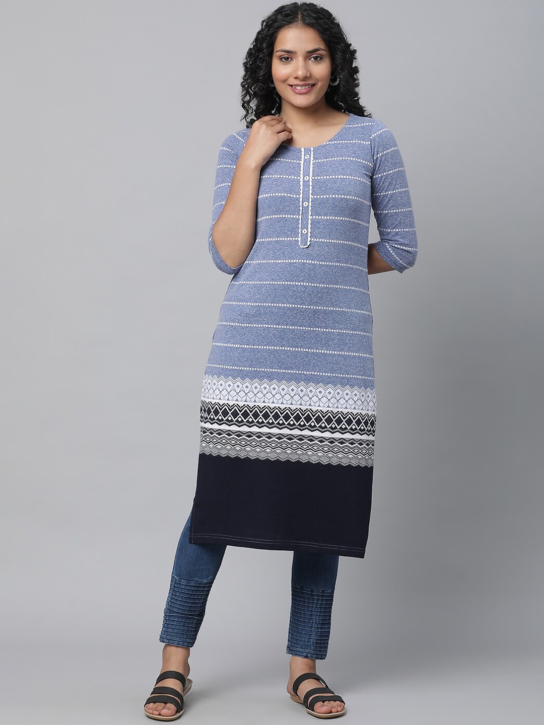 

AURELIA Lace Work Ethnic Motifs Printed Straight Kurta & Leggings, Blue