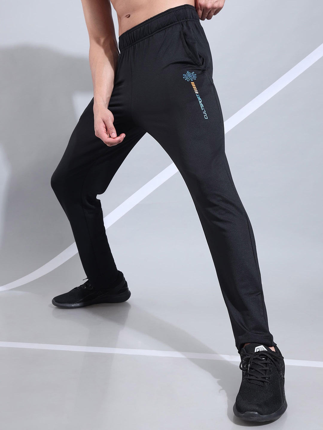 

Cultsport Men Mid-Rise FlyDry Technology Relaxed Fit Track Pants, Black