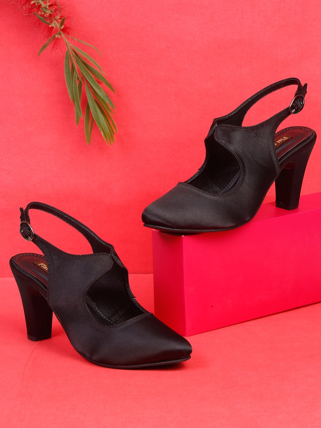 

Flat n Heels Pointed Toe Block Heel Mules, Black