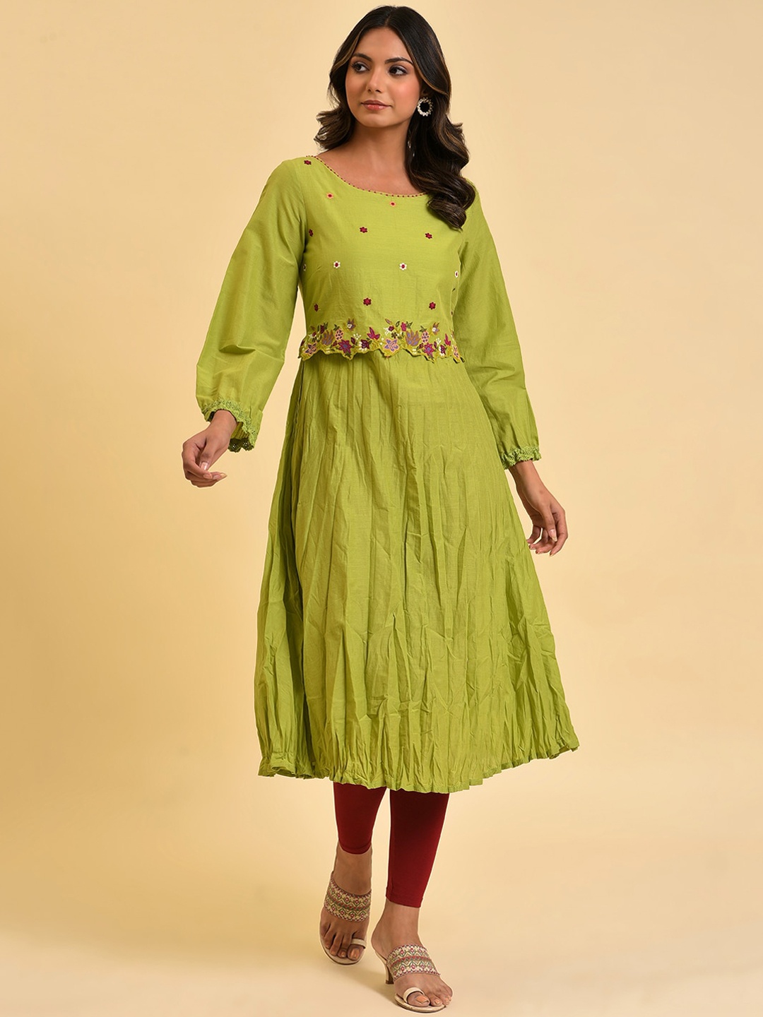 

W Floral Embroidered Puff Sleeves A-Line Pure Cotton Kurta, Green