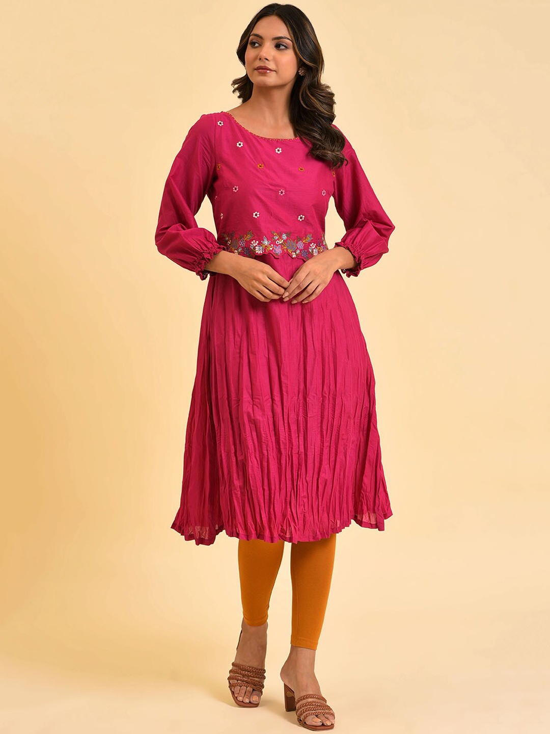 

W Pink Floral Yoke Design Thread Work Puff Sleeves Anarkali Kurta