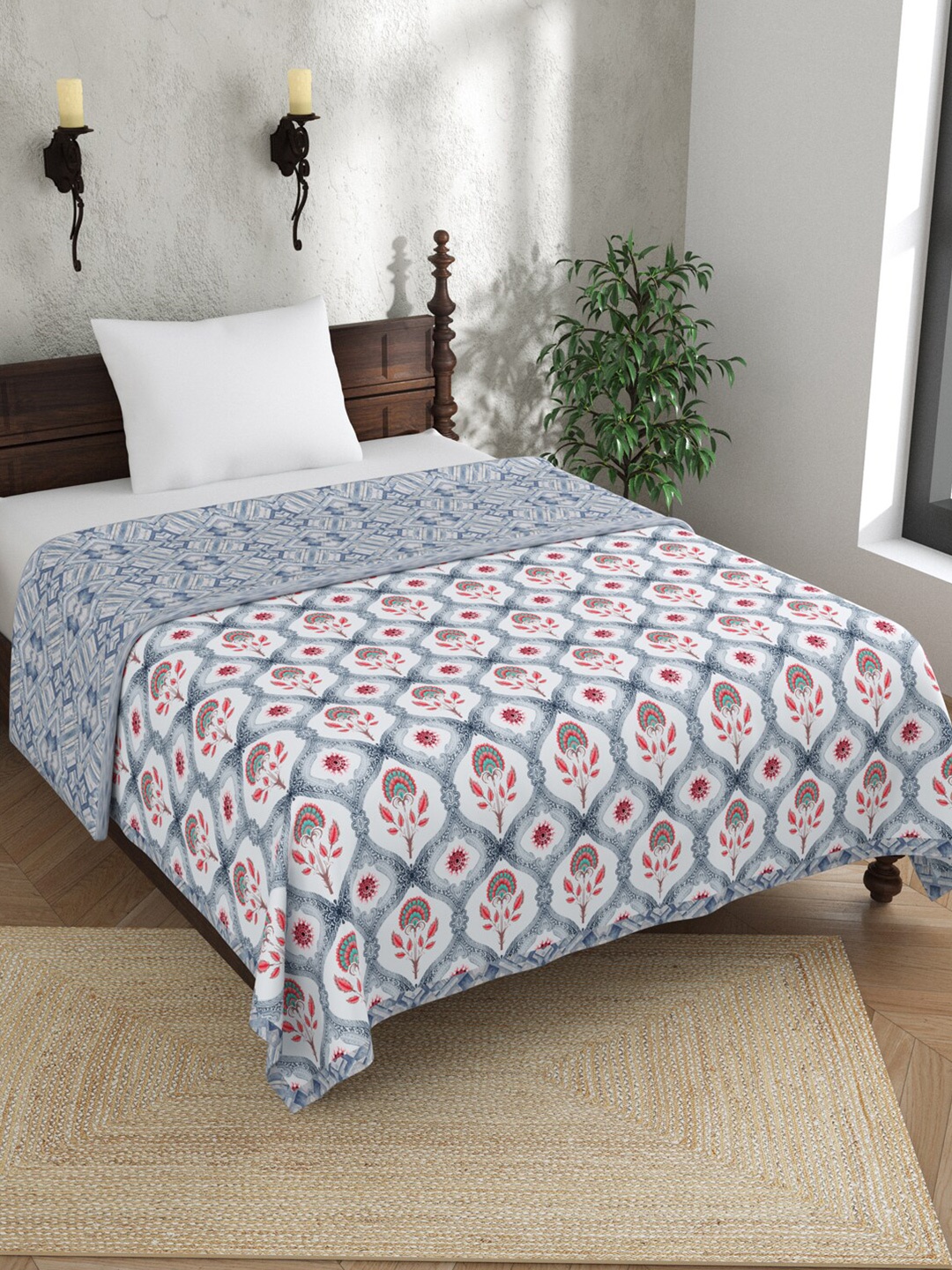 

EverHOME Yuvika Blue & Red Ethnic Motifs AC Room 120 GSM Cotton Single Bed Dohar