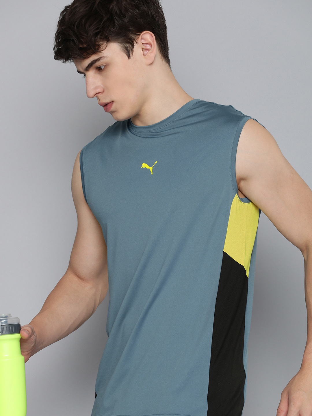 

one8 x PUMA Brand Logo Printed Sleeveless dryCELL Active Training Regular Fit Tank T-shirt, Blue