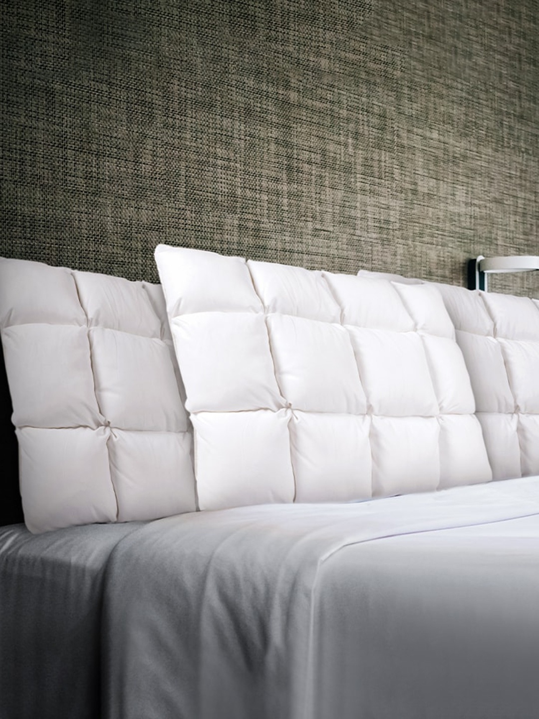 

Springwel White Antimicrobial Gel Memory Foam Pillow