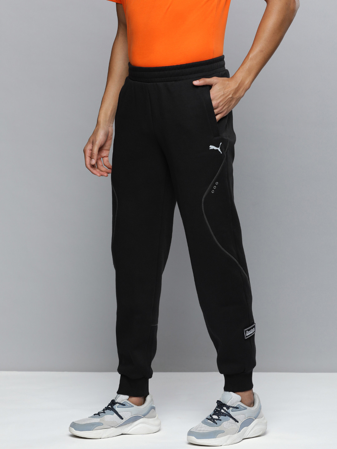 

PUMA Motorsport Men Regular Fit Mid-Rise Scuderia Ferrari Style Sweat Joggers, Black