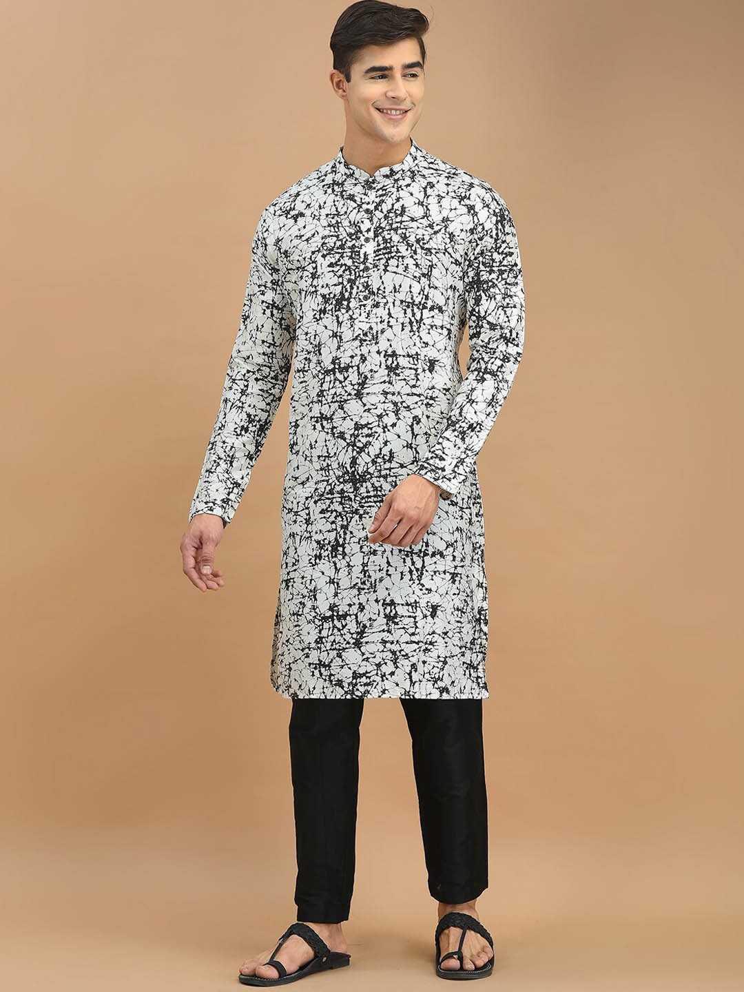 

DEYANN Mandarin Collar Abstract Printed Straight Kurta with Pyjamas, White