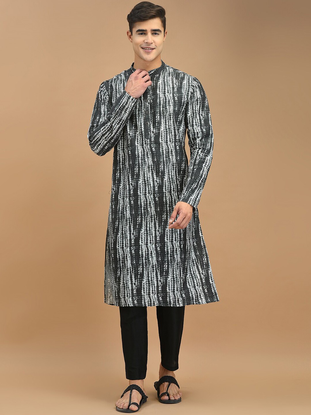 

DEYANN Mandarin Collar Abstract Printed Regular Kurta with Pyjamas, Black
