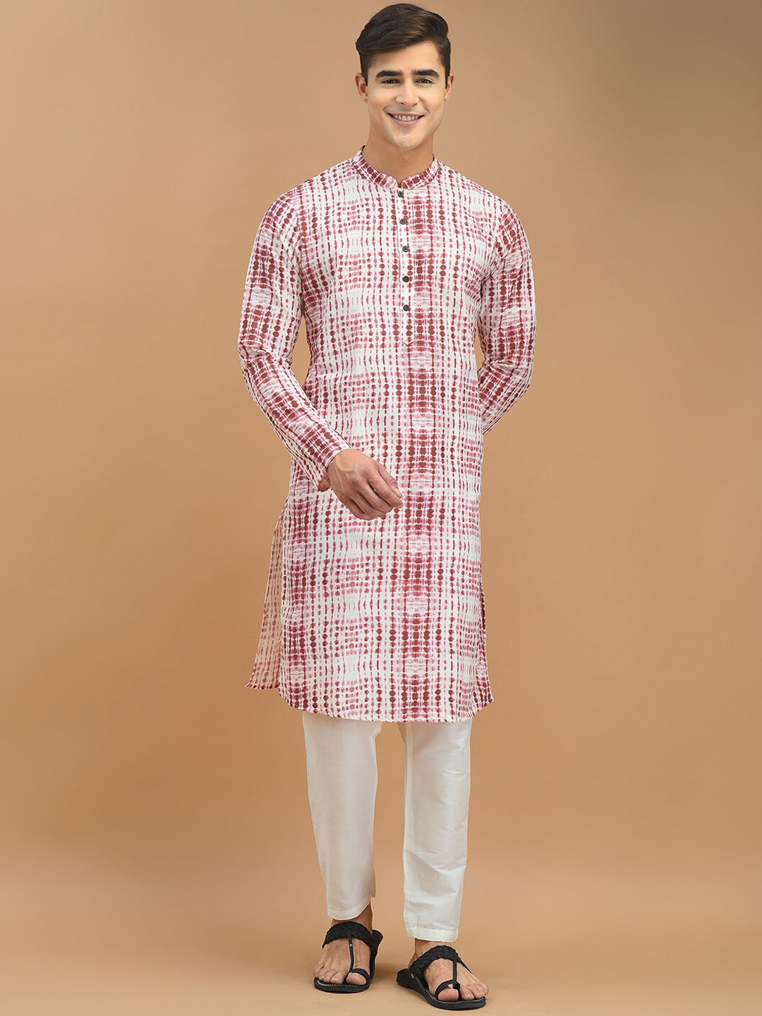 

DEYANN Abstract Printed Straight Kurta with Pyjamas, Maroon