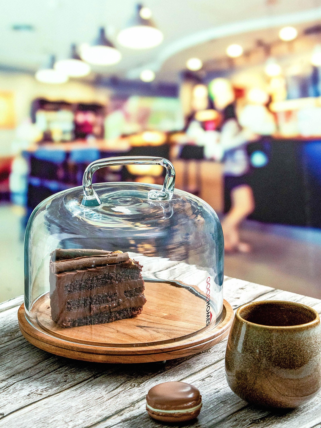 

GOODHOMES Transparent Glass Dome With Wooden Cake Stand