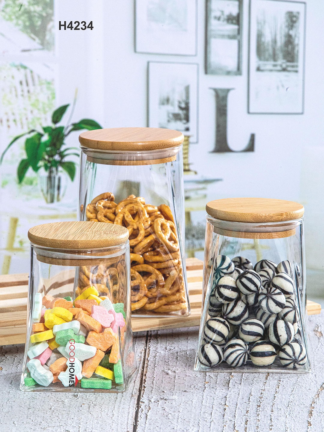 

GOODHOMES 3-Pieces Transparent Glass Storage Jar With Wooden Lid