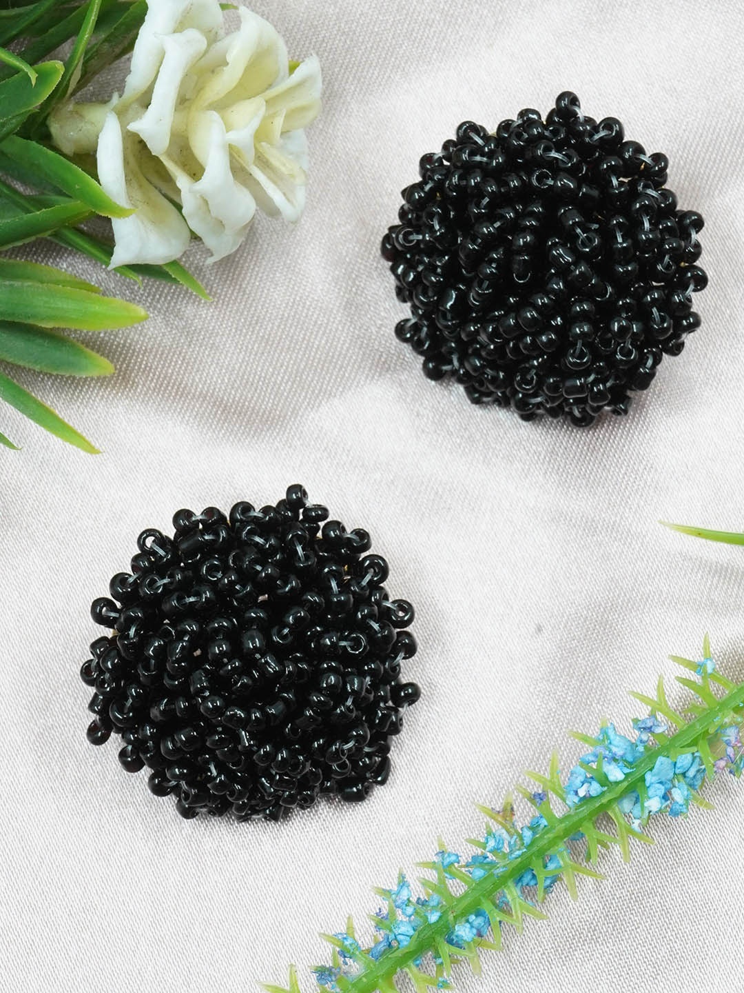 

GRIIHAM Black Contemporary Studs Earrings