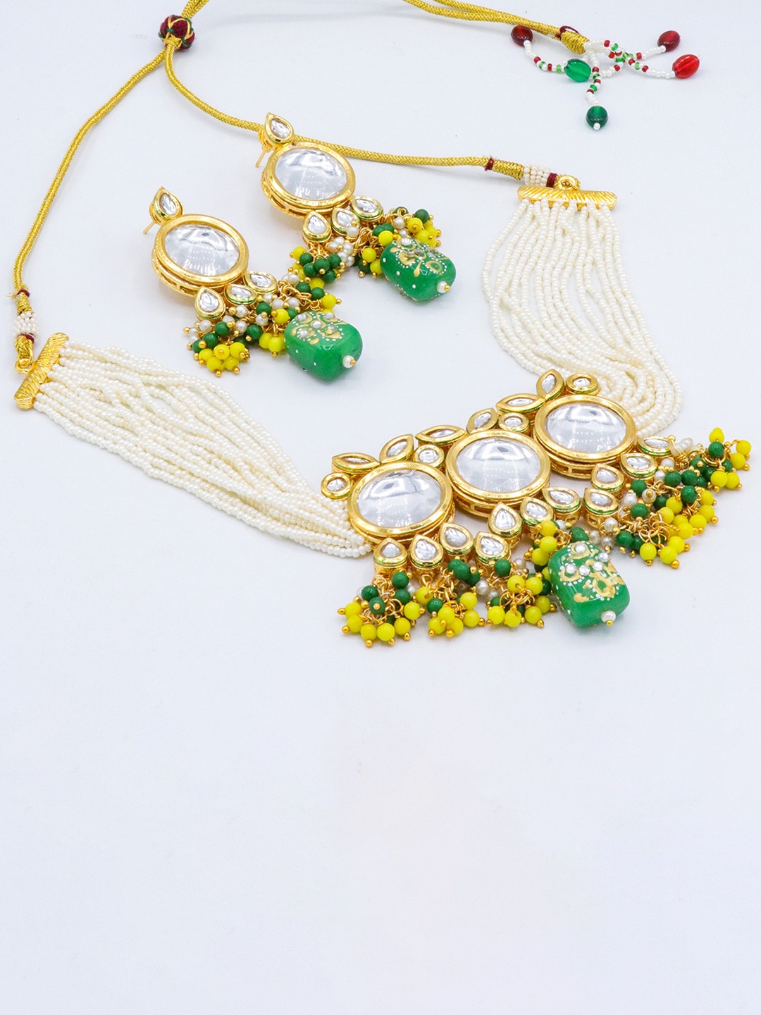 

AASHISH IMITATION Gold-Plated Kundan-Studded & Beaded Jewellery Set