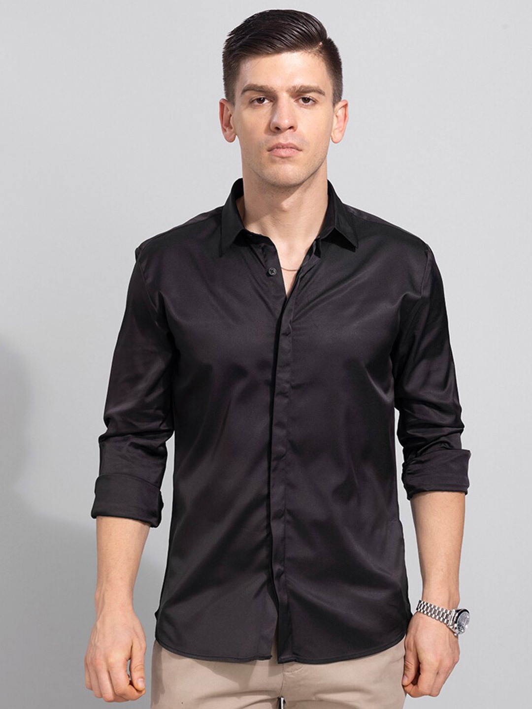 

Snitch Black Classic Slim Fit Casual Shirt