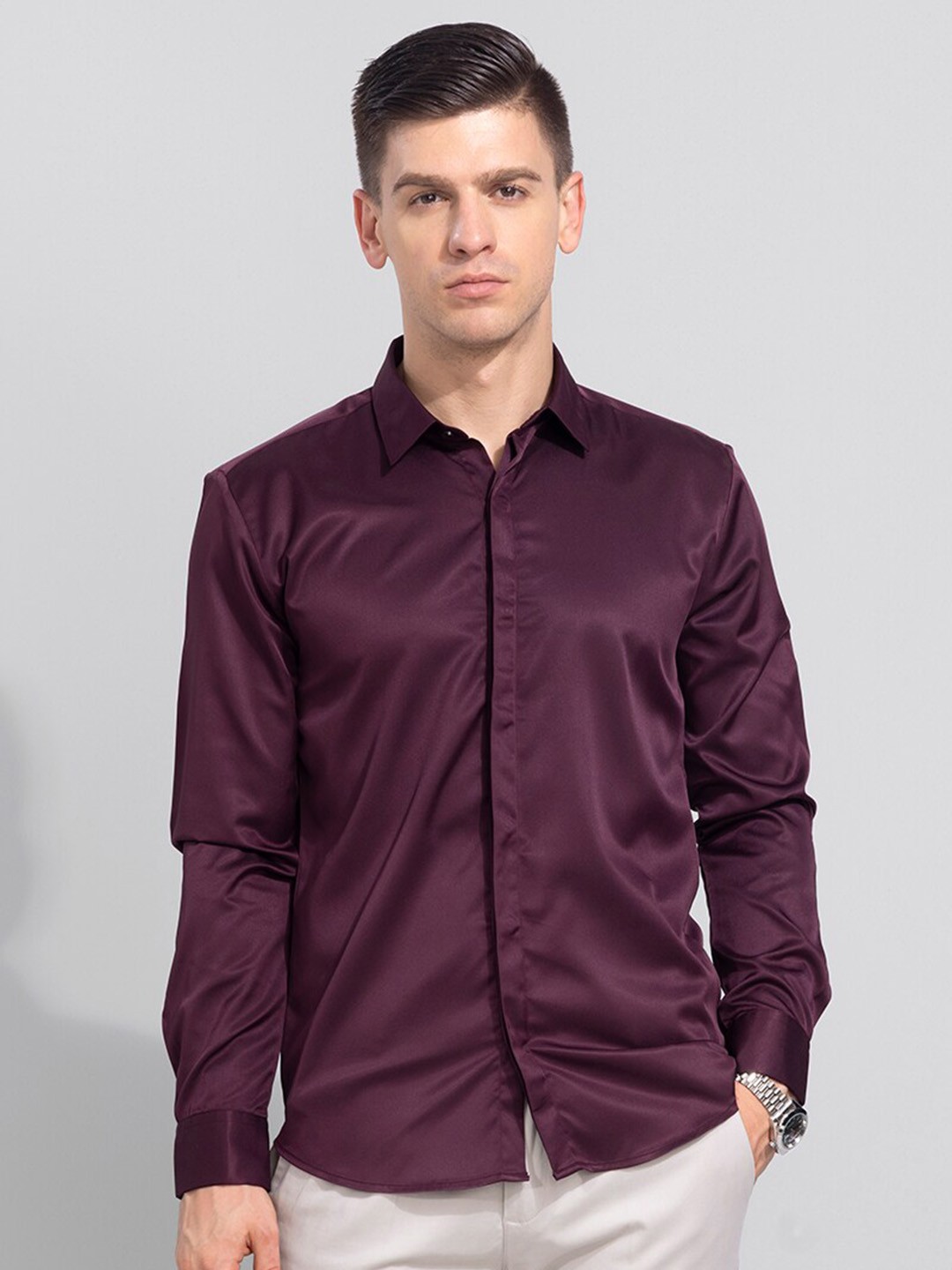 

Snitch Maroon Classic Slim Fit Casual Shirt