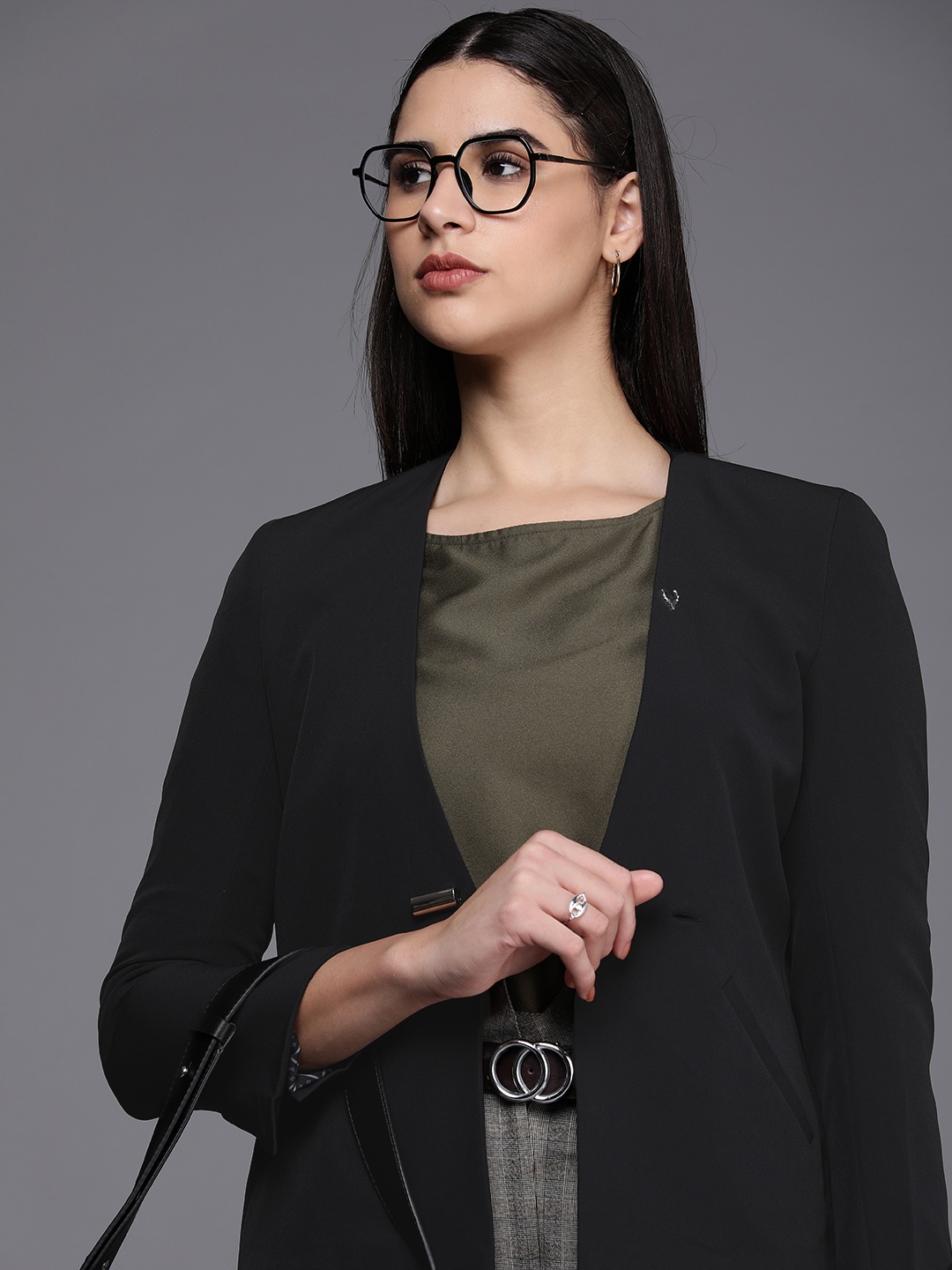 

Allen Solly Woman Single Breasted Regular Fit Blazer, Black