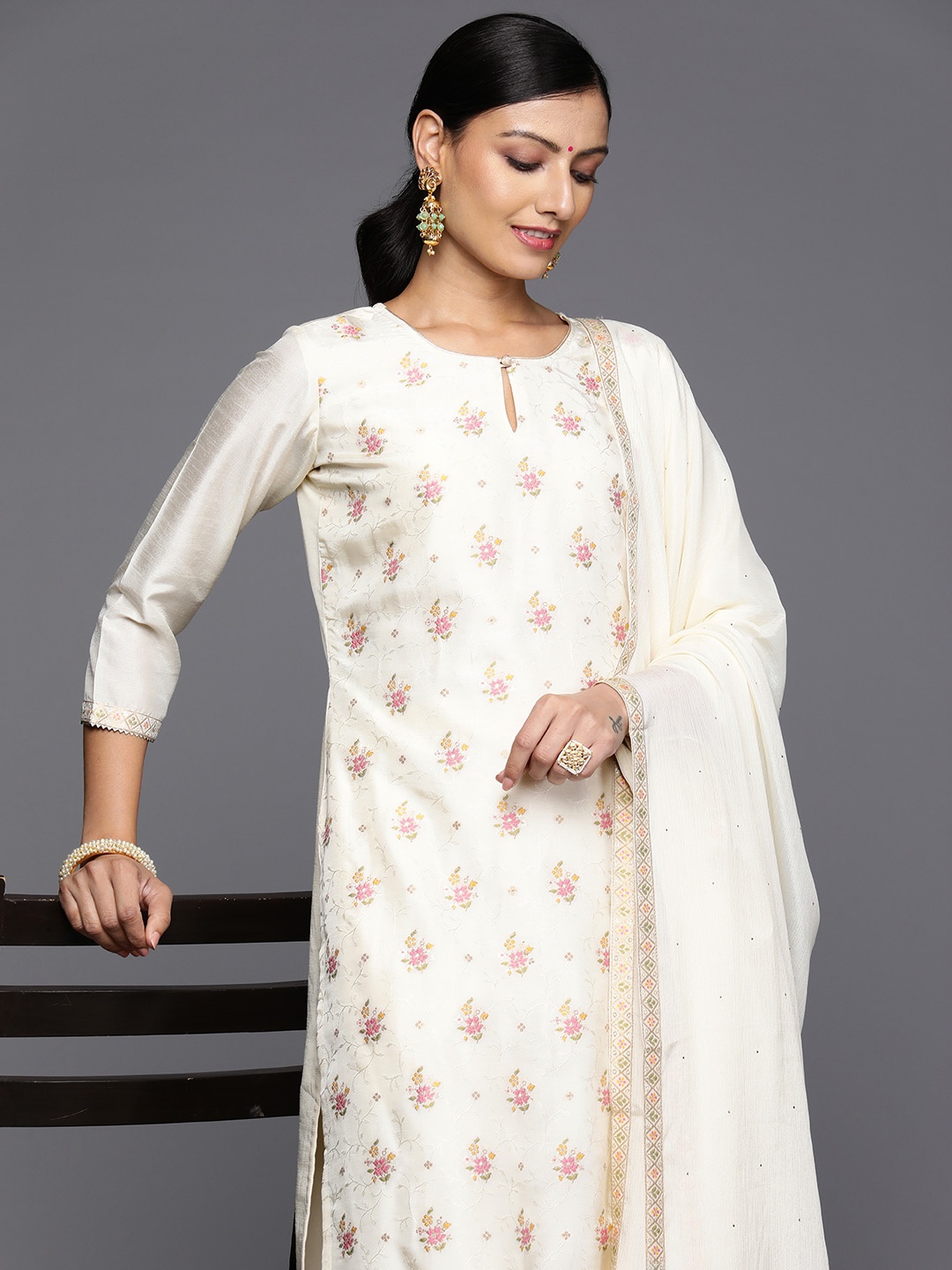 

Libas Floral Keyhole Neck Kurta With Trousers & Dupatta, Cream