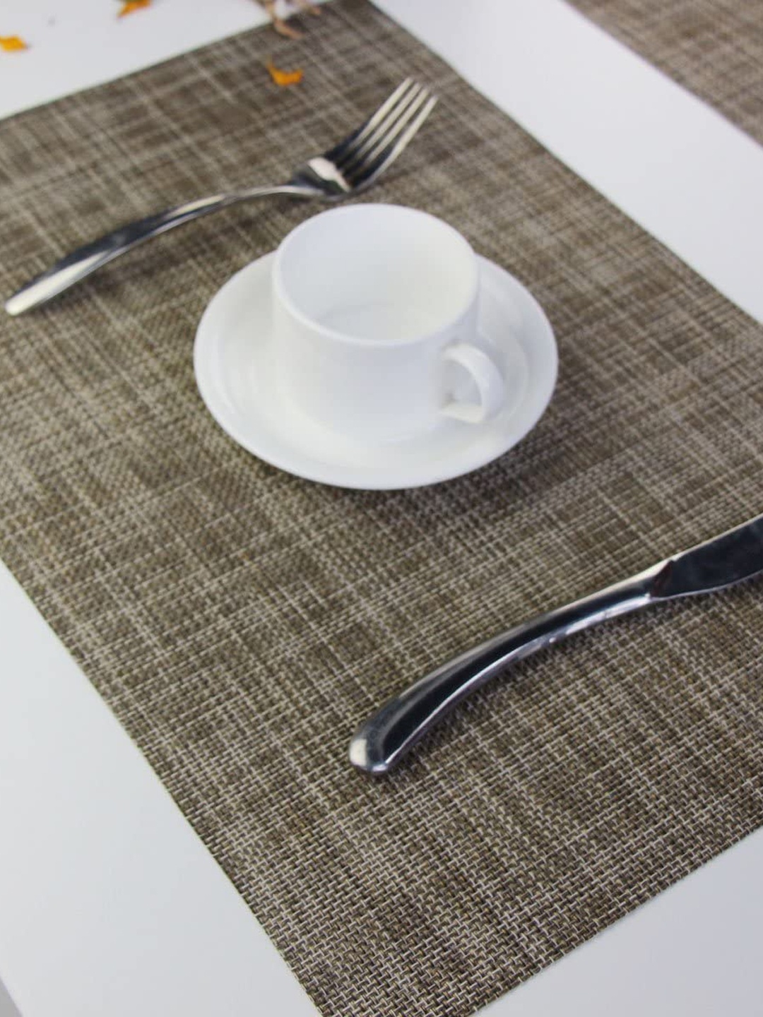 

SKYLOFTS Brown 6 Pieces Woven Design Table Placemats