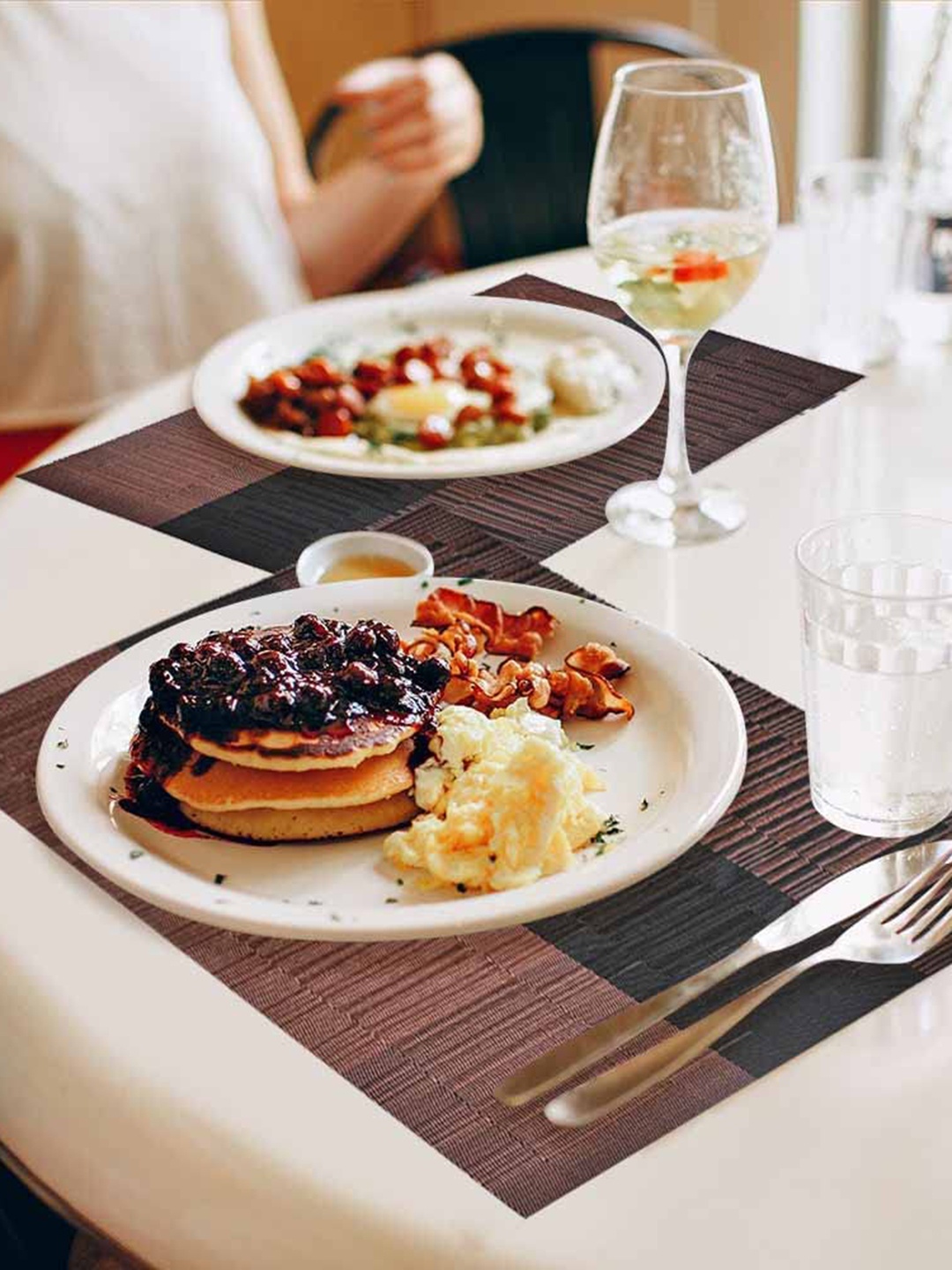 

SKYLOFTS Brown 6 Pieces Woven Design Table Placemats