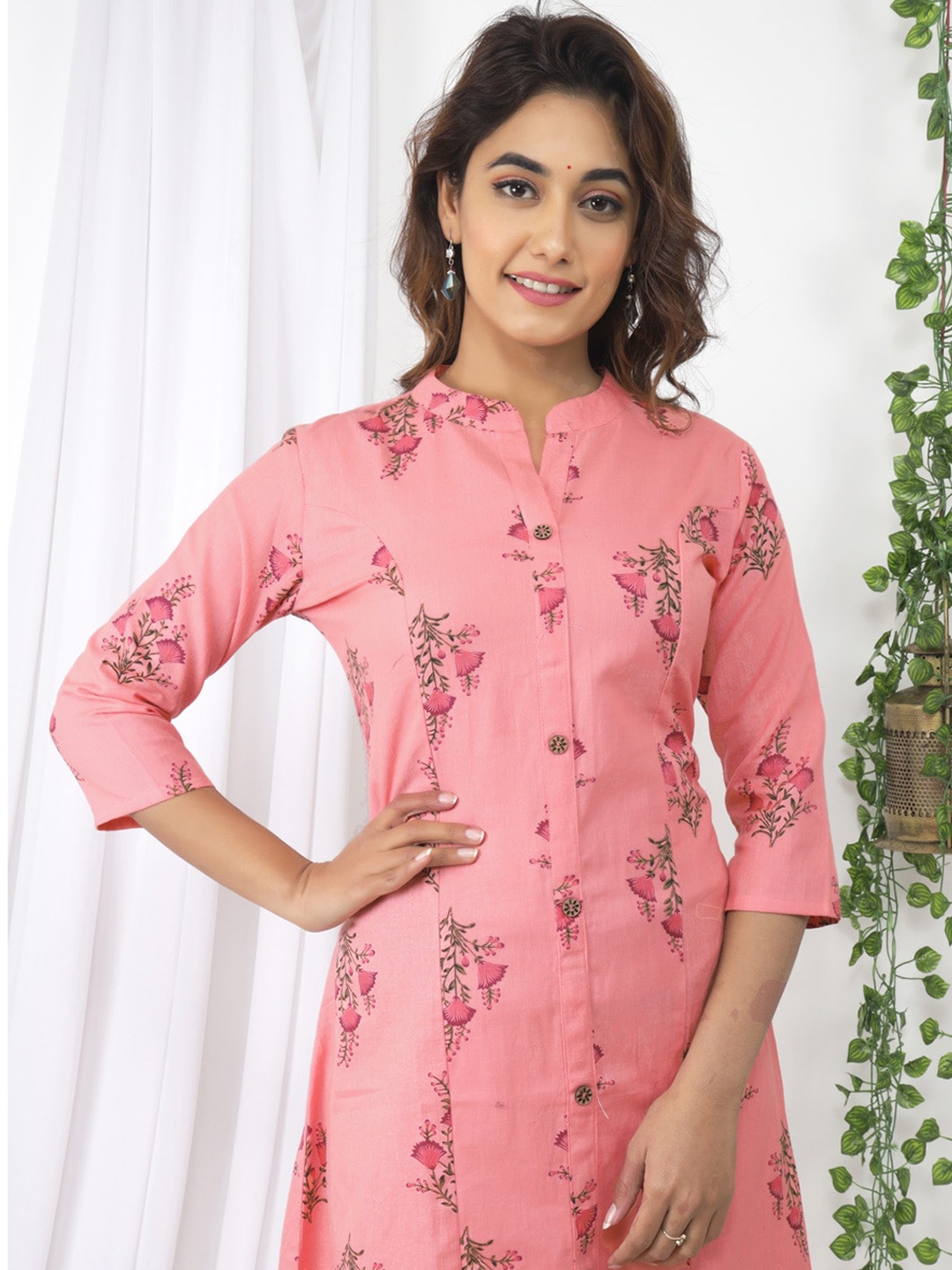 

Sangria Peach & Green Floral Printed Mandarin Collar Cotton Kurta