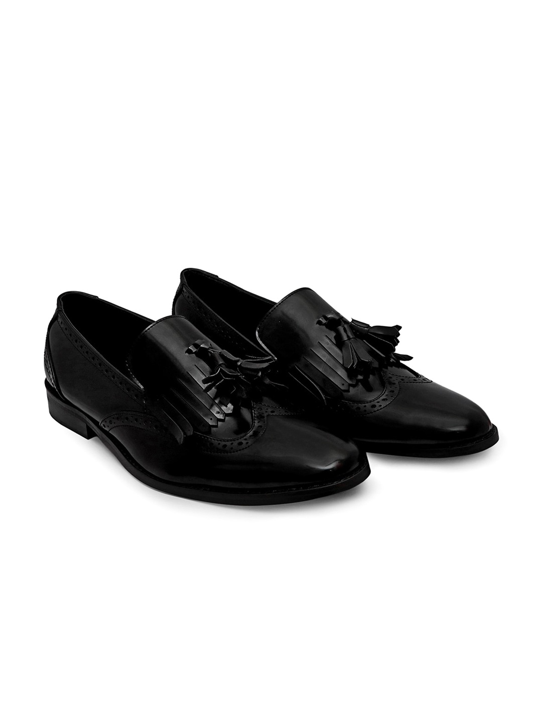 

GRIFFIN Men Tasseled Latex Lined Slip on Brogues, Black