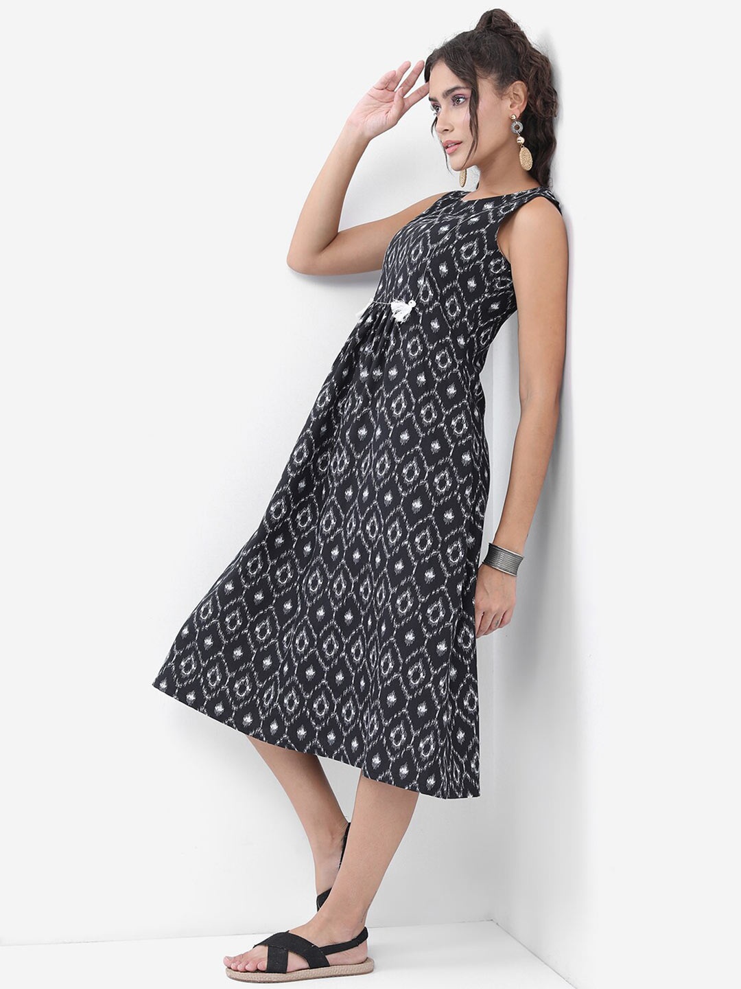 

Vishudh Black Ethnic Motif Printed A-Line Midi Dress