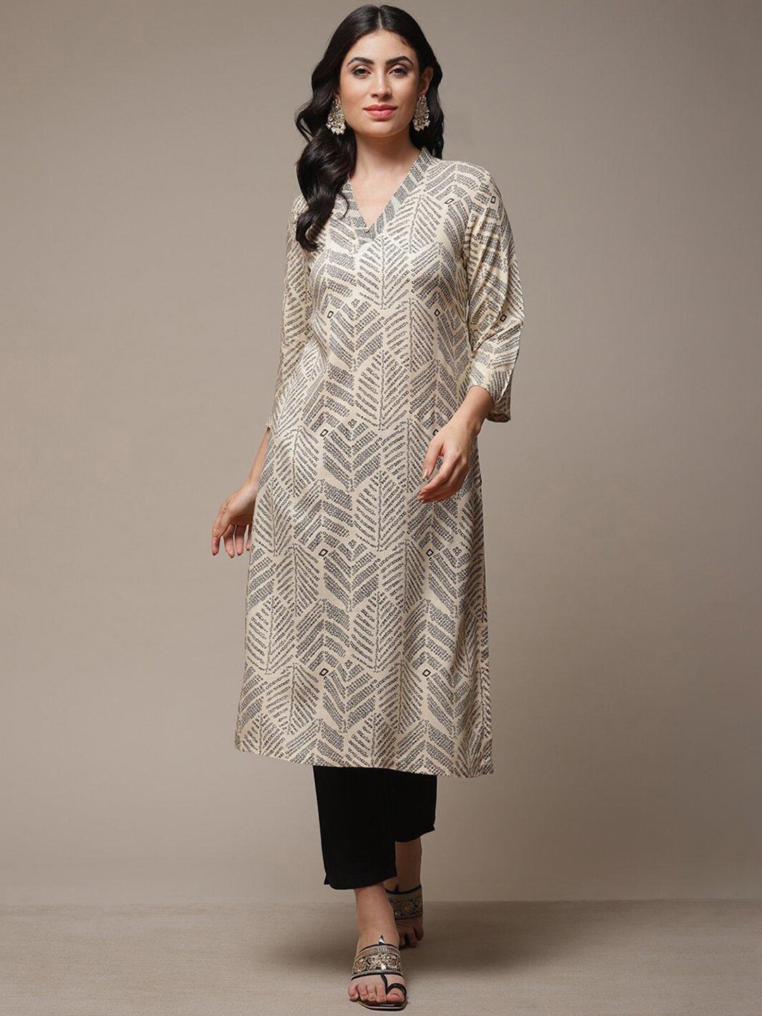 

Biba Ethnic Motifs Printed Thread Work V-Neck Kurta, Beige