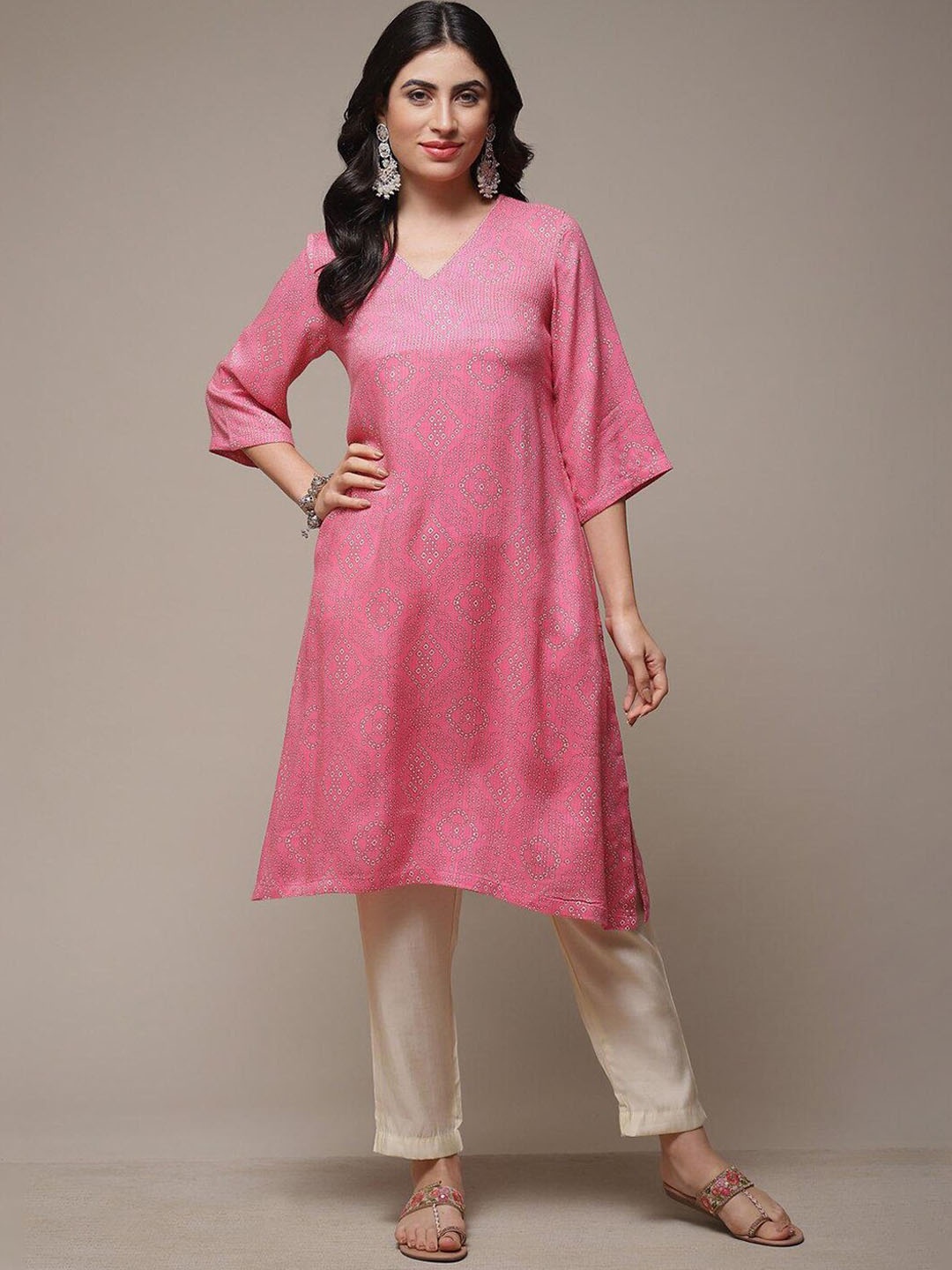 

Biba V-Neck Geometric Printed A-Line Kurta, Pink