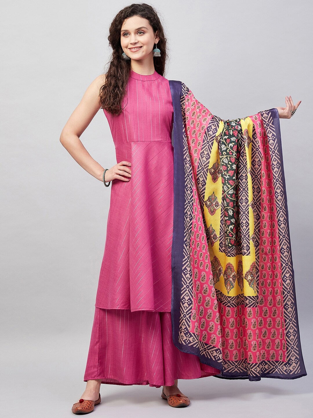 

InWeave Purple & Blue Paisley Printed Dupatta