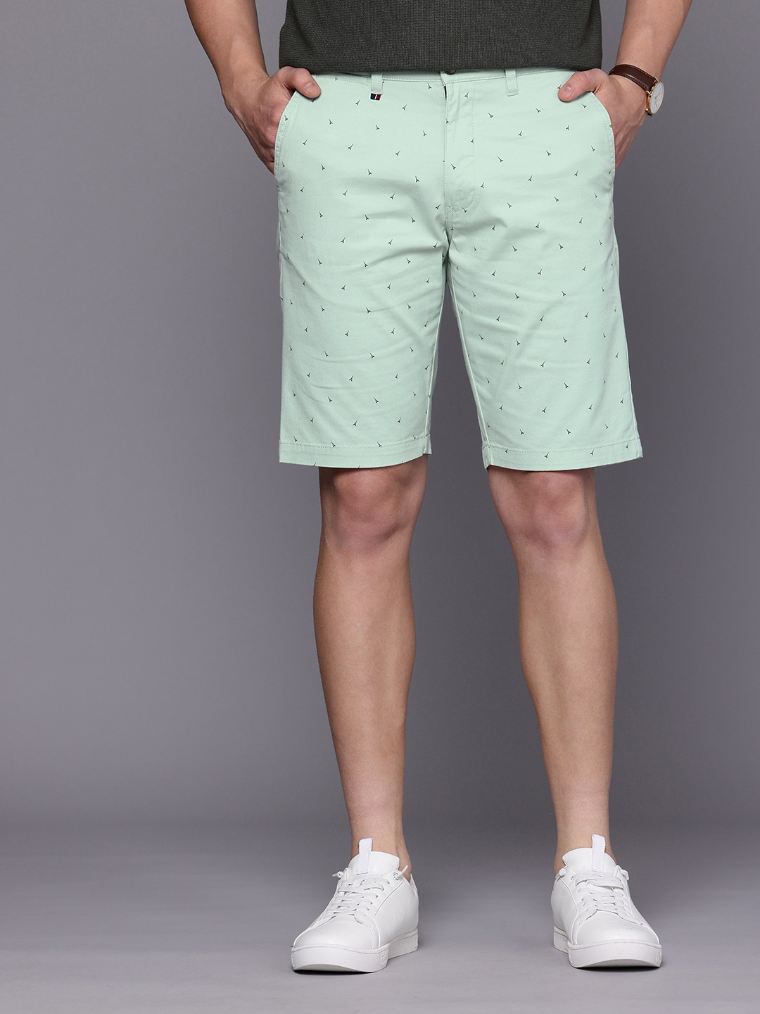 Louis Philippe Sport Men Conversational Printed Slim Fit Shorts, Green