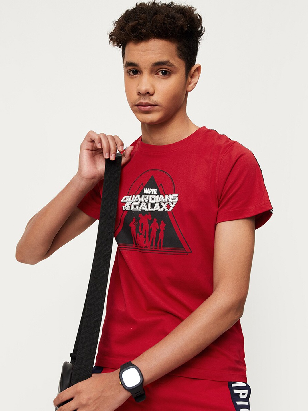 

max Boys Marvel Printed Cotton T-shirt, Red
