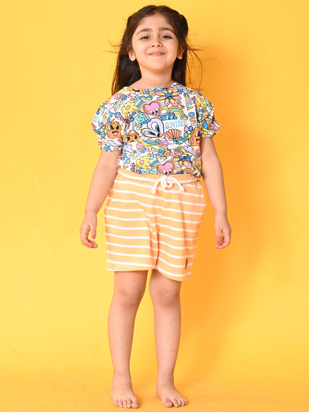 

Anthrilo Girls Printed T-shirt with Shorts, White
