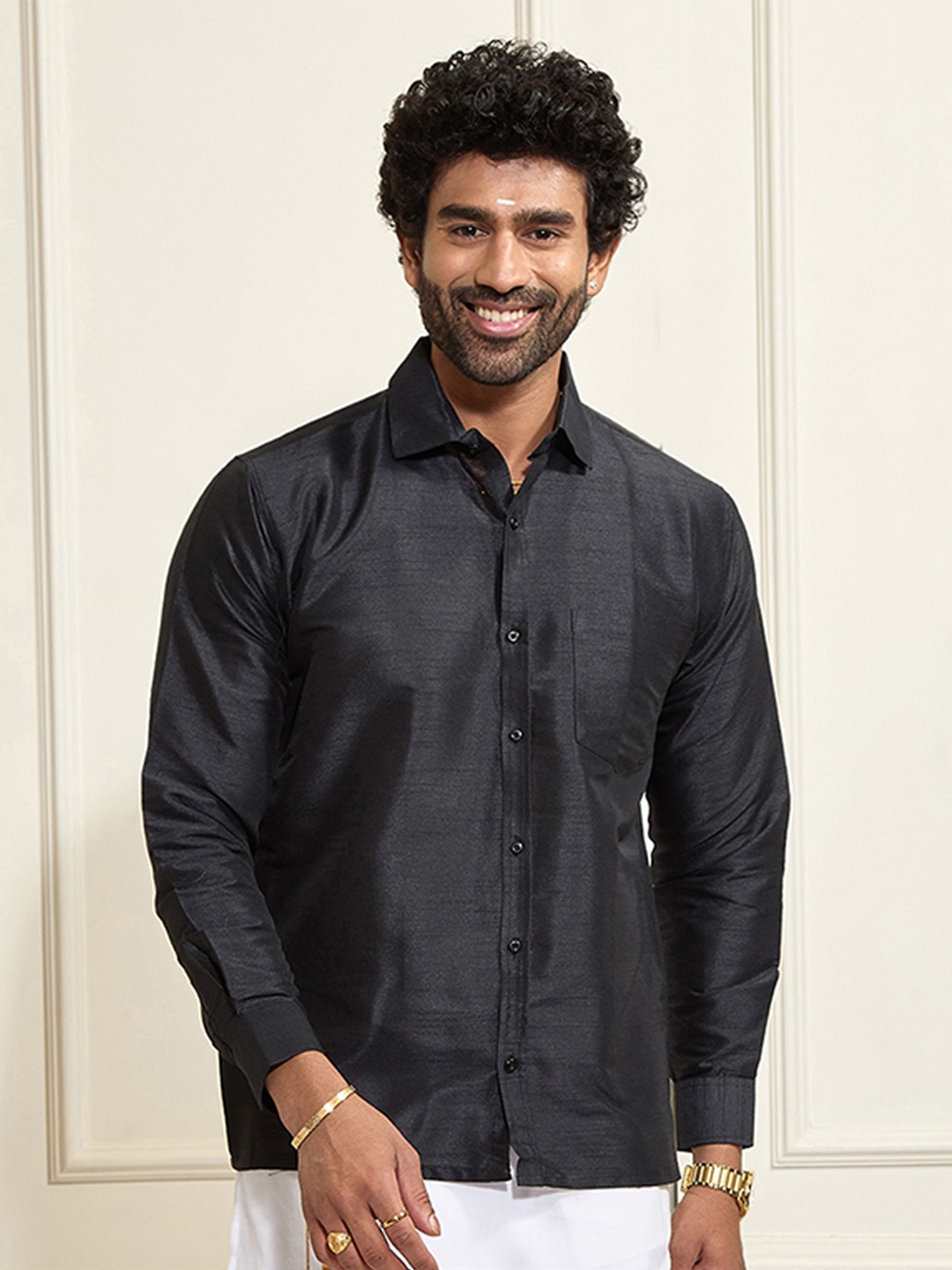 

VASTRAMAY Premium Spread Collar Casual Shirt, Black