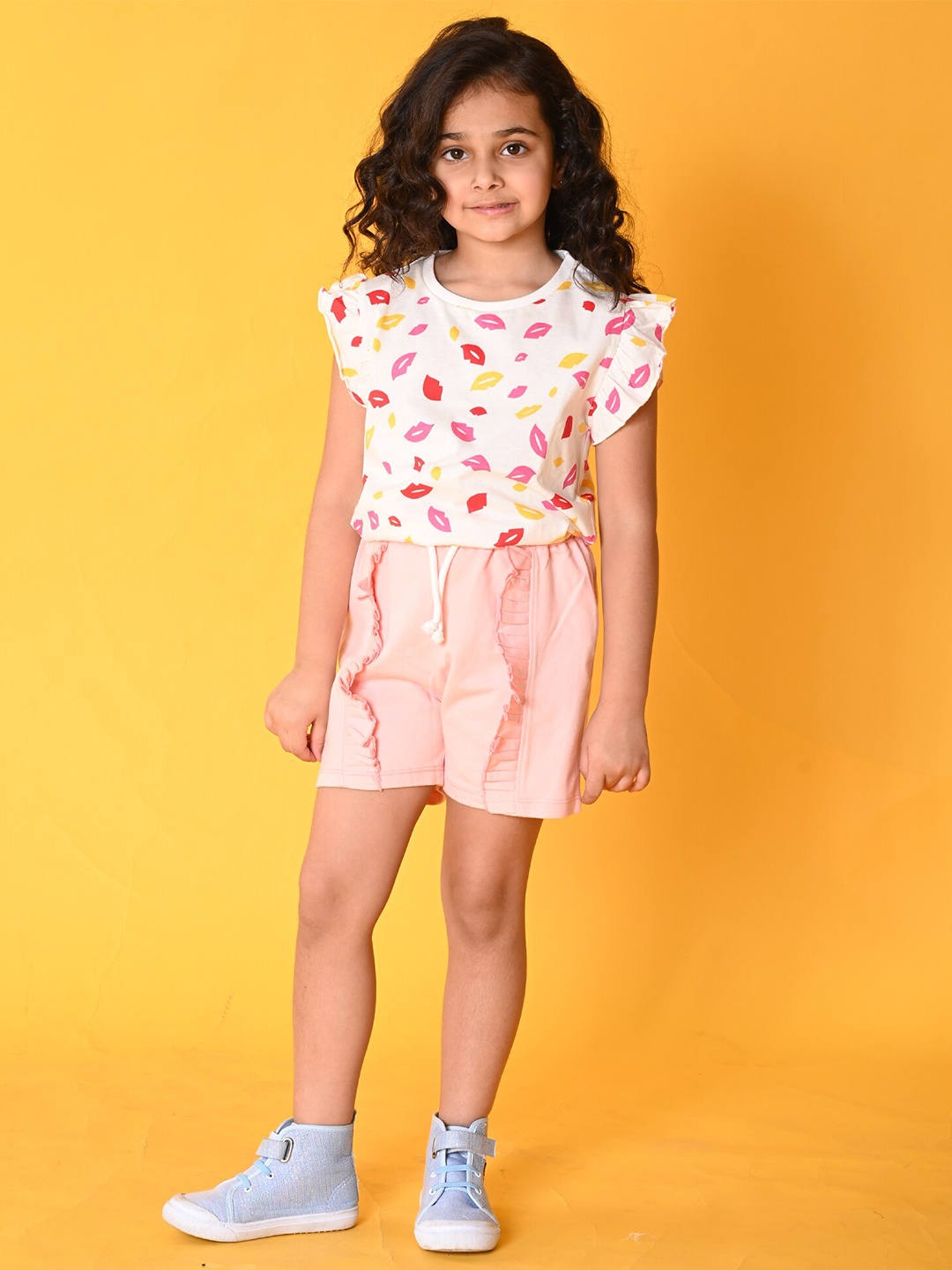 

Anthrilo Girls Printed T-shirt with Shorts, White