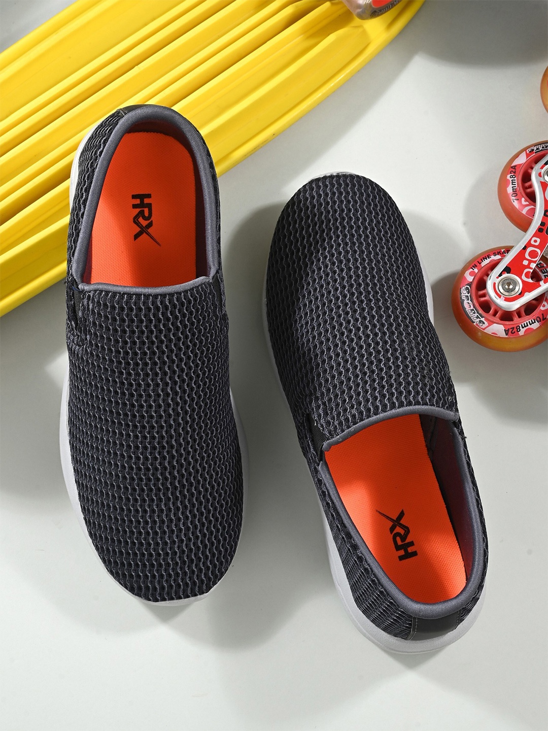 

HRX by Hrithik Roshan Men Black Shock Absorption & Mesh Non-Marking Walking Shoes