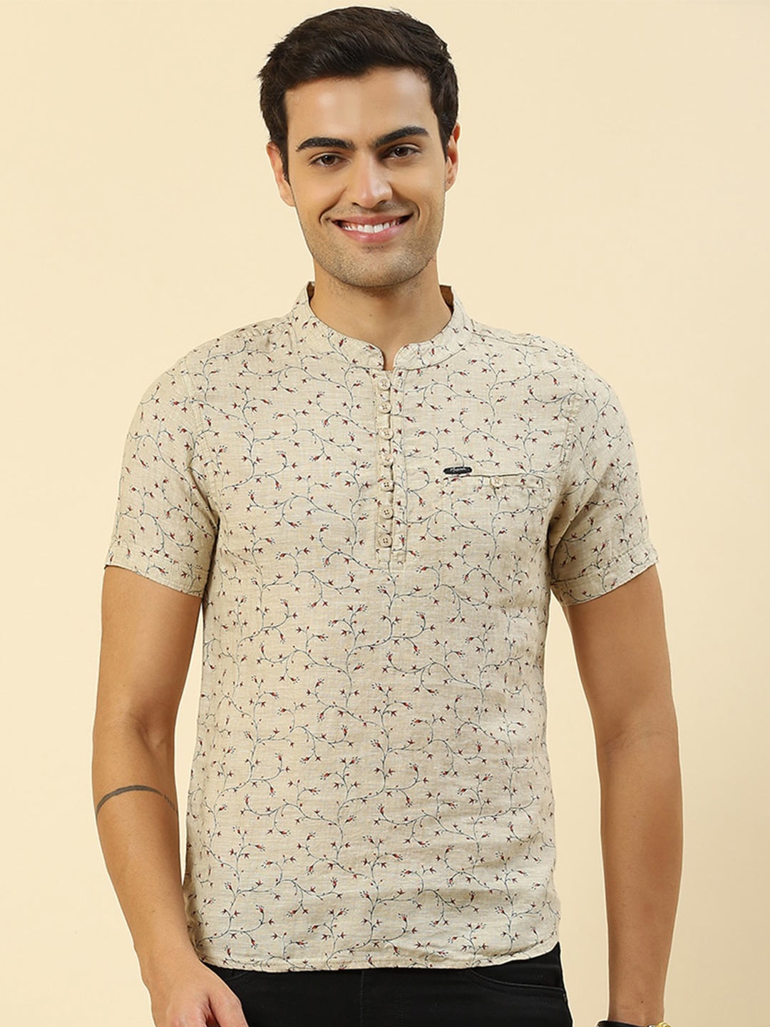 

Monte Carlo Chest Pocket Floral Printed Mandarin Collar T-shirt, Beige