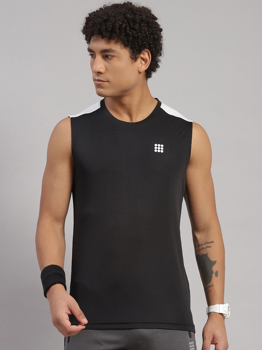 

rock.it Round Neck Sleeveless T-shirt, Black