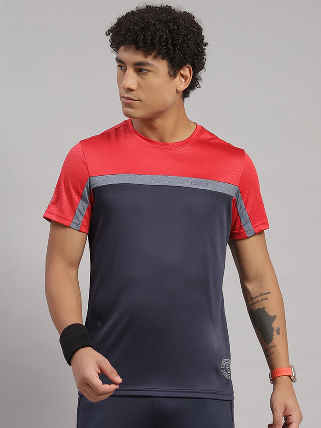 

rock.it Round Neck Colourblocked T-shirt, Navy blue