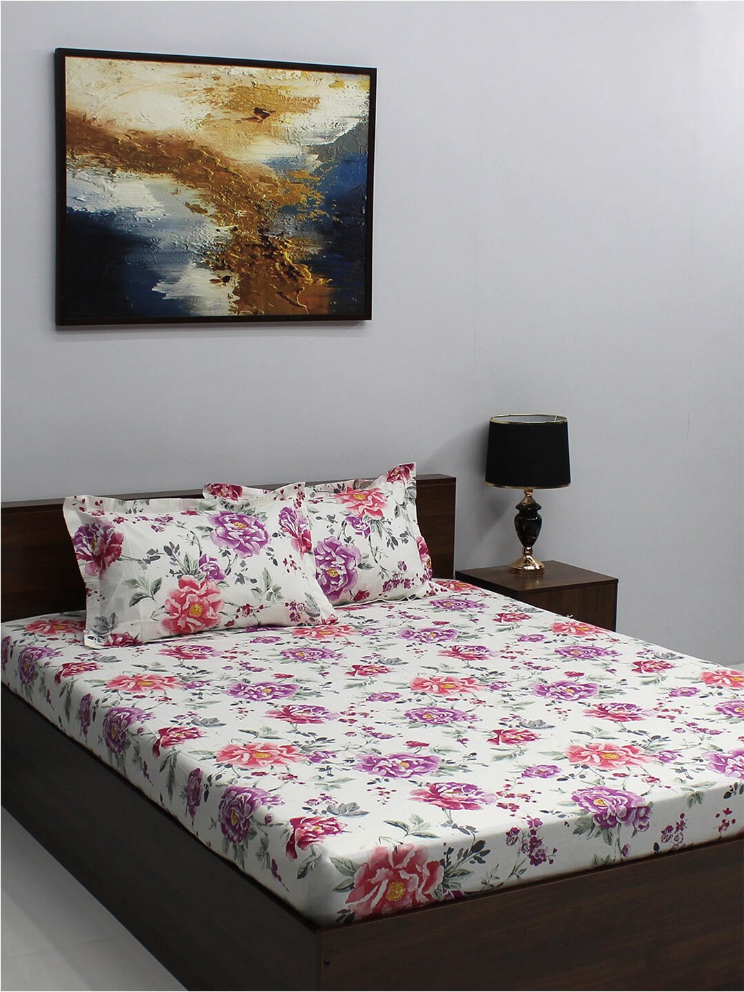 

BOMBAY DYEING Florentine White & Pink Floral 144 TC Cotton King Bedsheet & 2 Pillow Covers