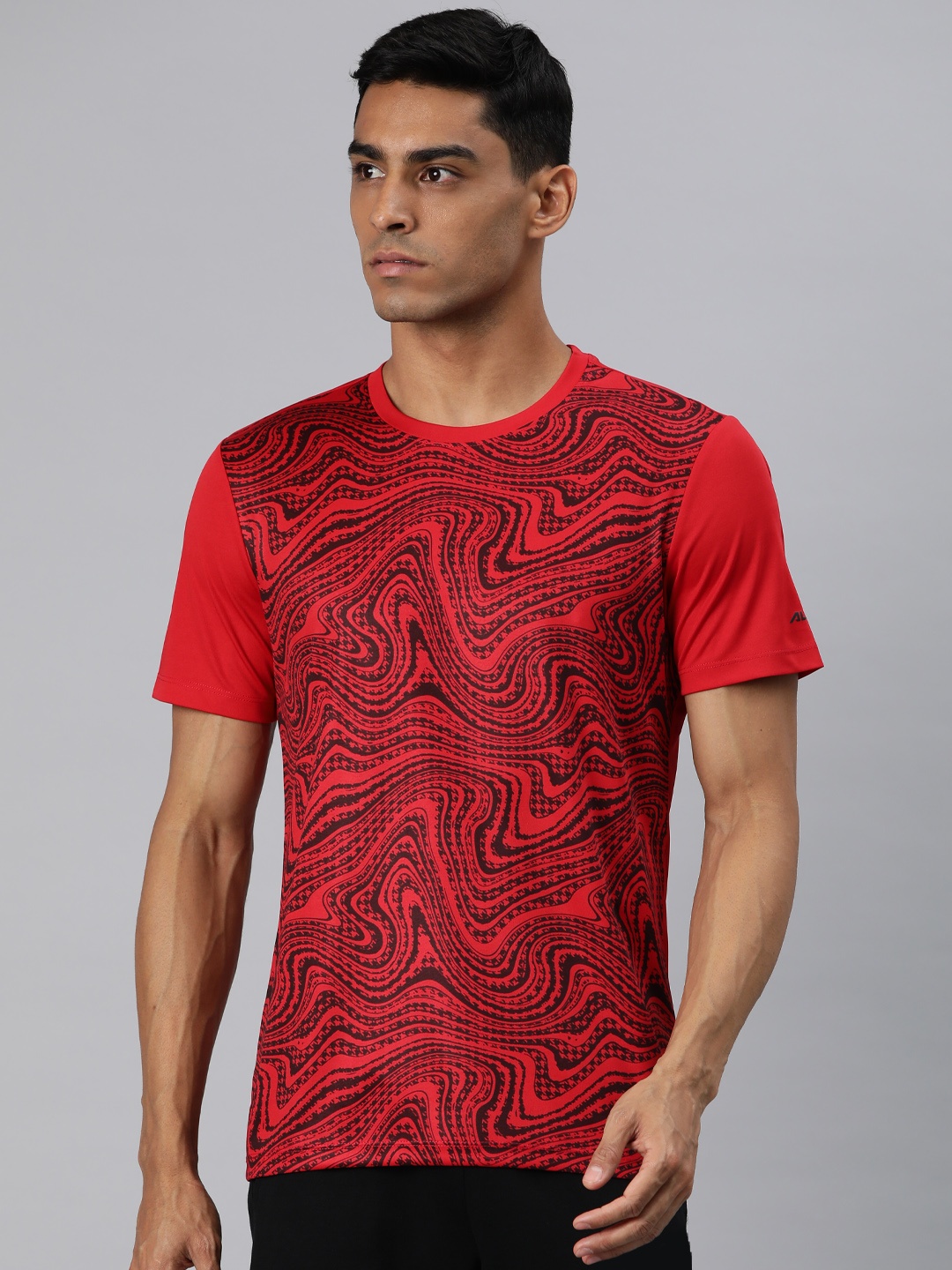 

Alcis Men Printed Dry Tech Slim Fit T-shirt, Red