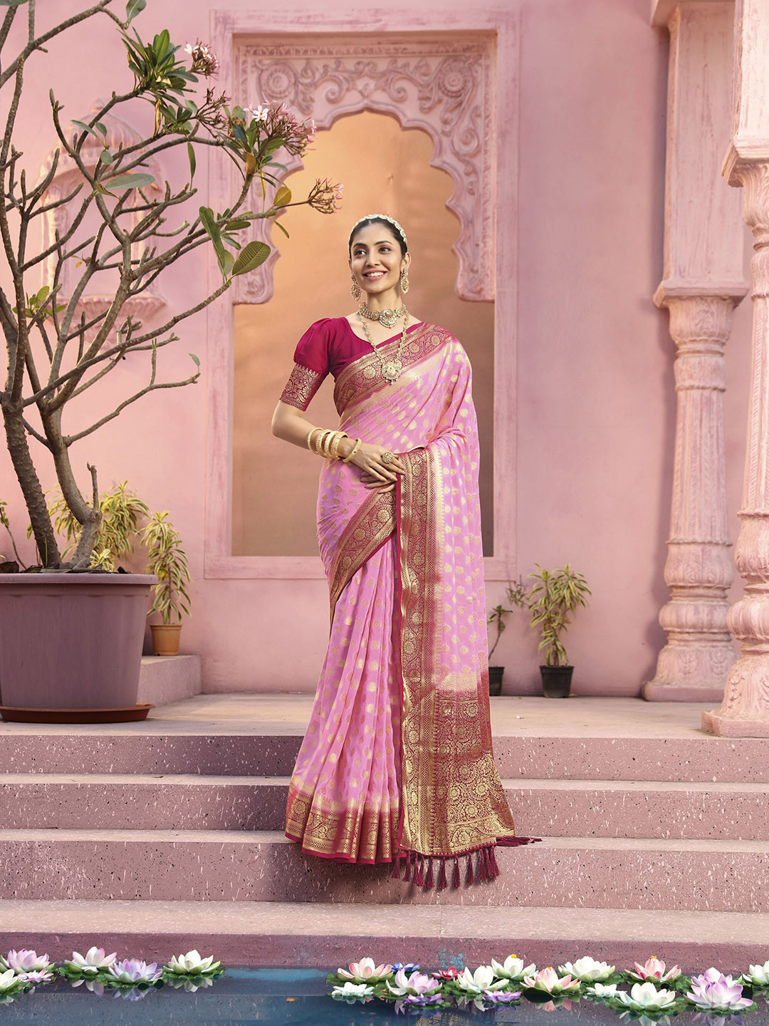 

elora Ethinic Motif Woven Design Zari Banarasi Saree, Pink