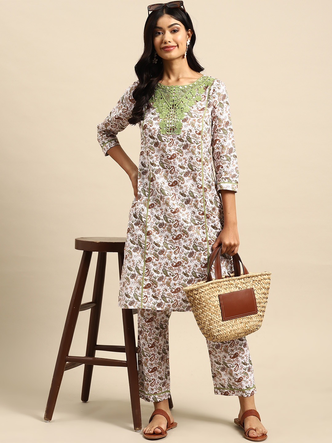 

Sangria Paisley Printed Pure Cotton Kurta with Trousers, White
