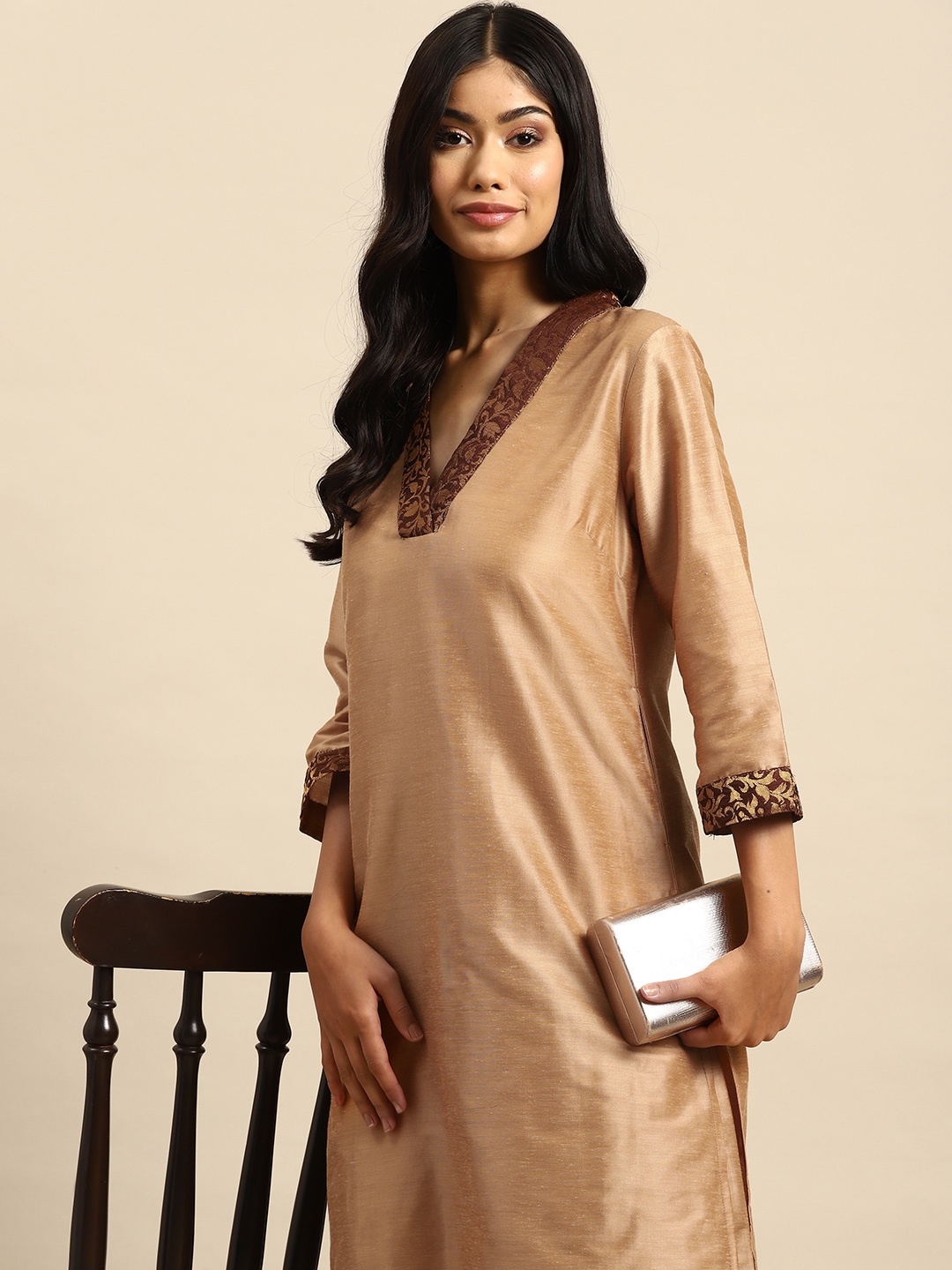 

Sangria Women Zari Detail Kurta with Palazzos, Beige