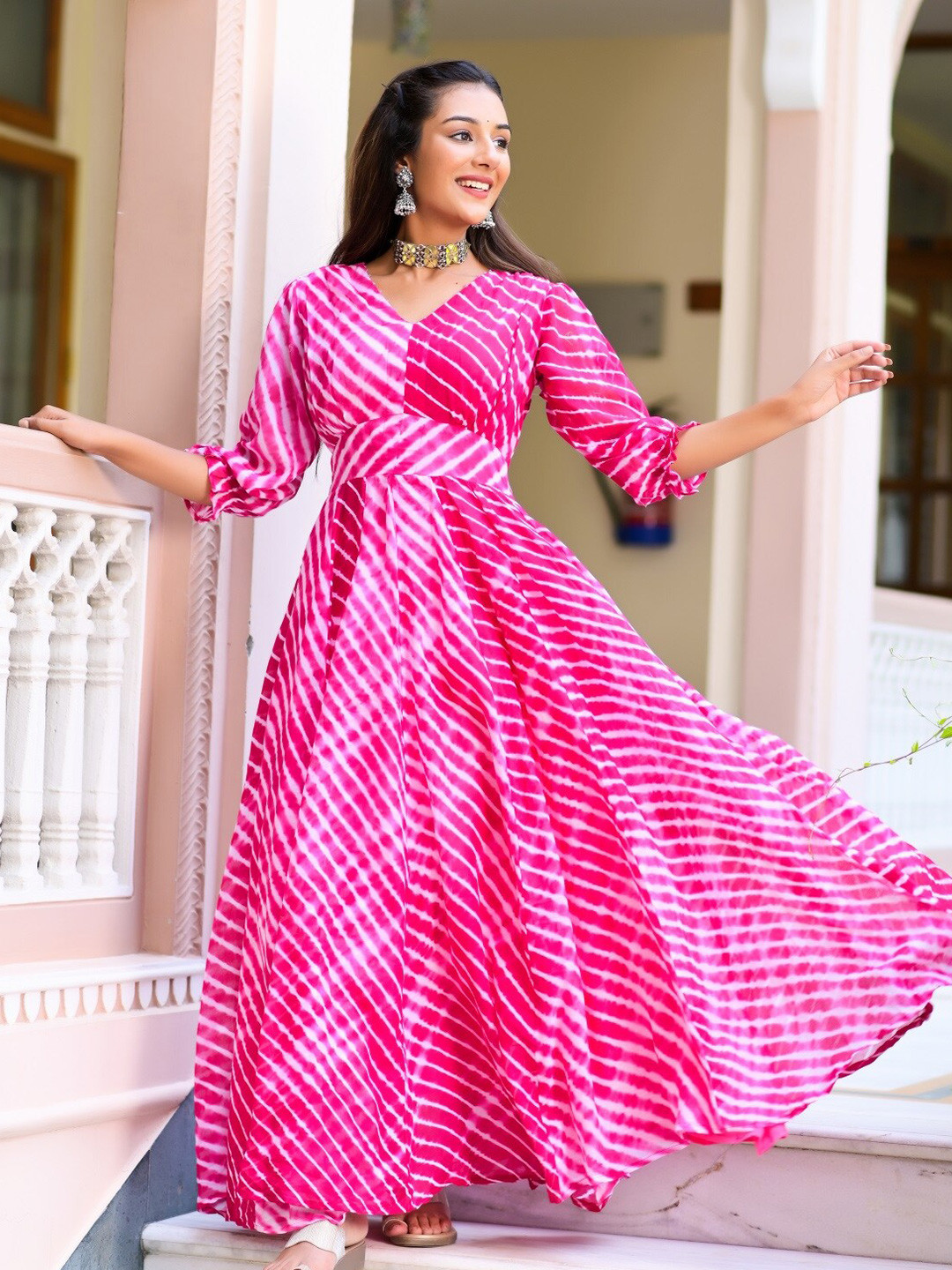 

Hatheli Pink Print Maxi Dress