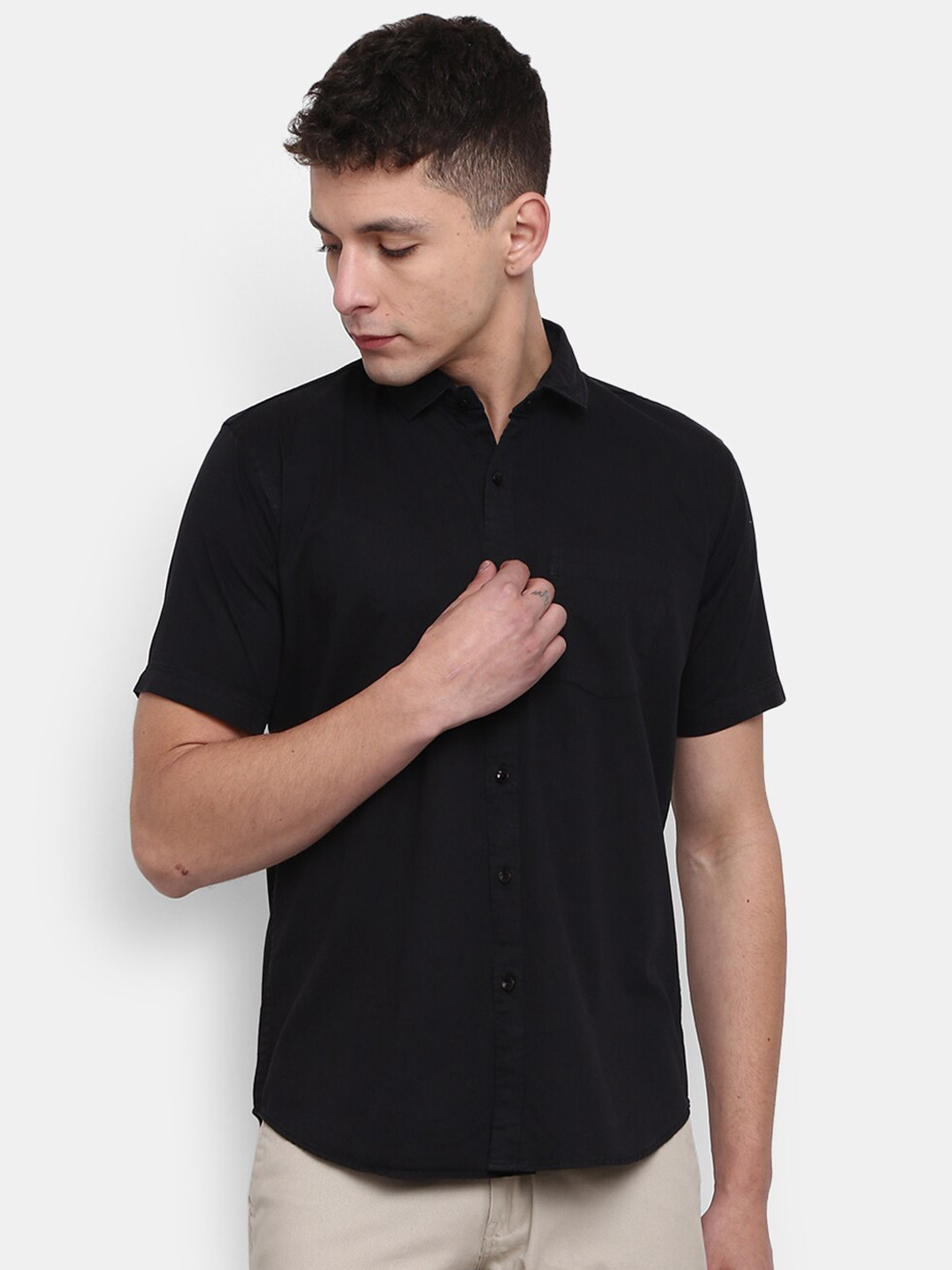 

V-Mart Spread Collar Cotton Casual Shirt, Black