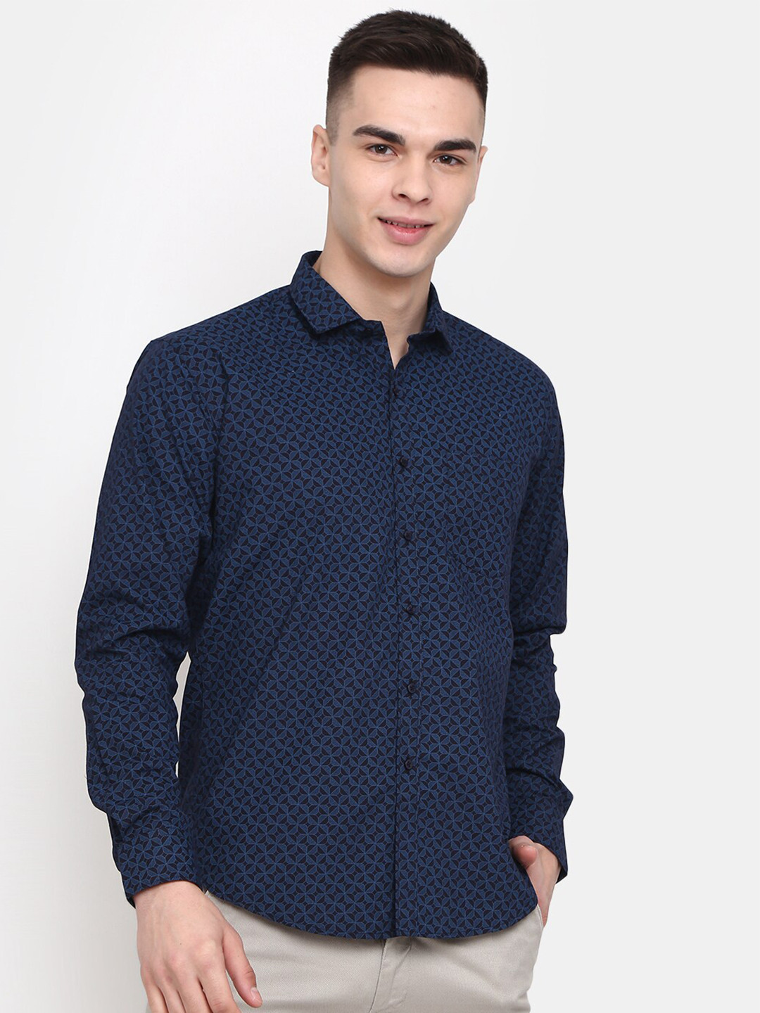 

V-Mart Slim Fit Geometric Printed Cotton Casual Shirt, Blue