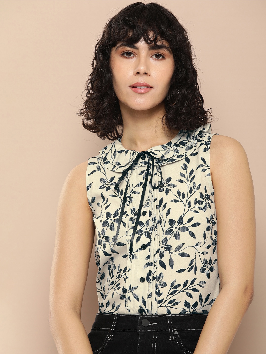 

encore by INVICTUS Floral Print Peter Pan Collar Shirt Style Top, Beige