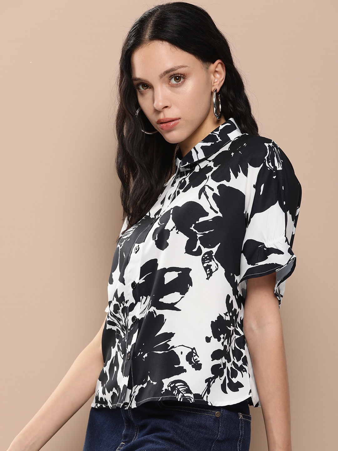 

encore by INVICTUS Extended Sleeves Floral Printed Casual Shirt, Black