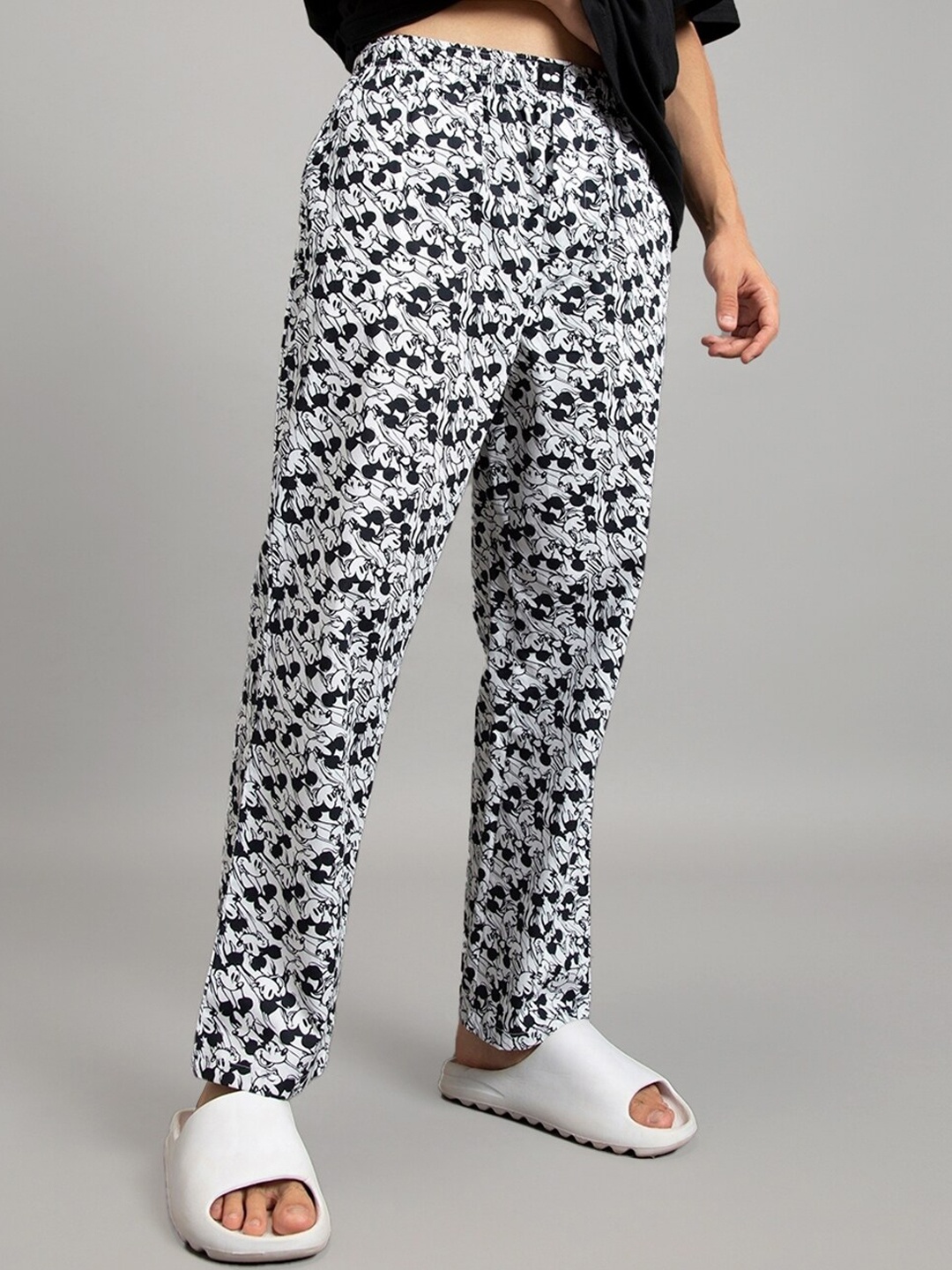 

Bewakoof Men Mickey Mouse Printed Cotton Lounge Pants, Black