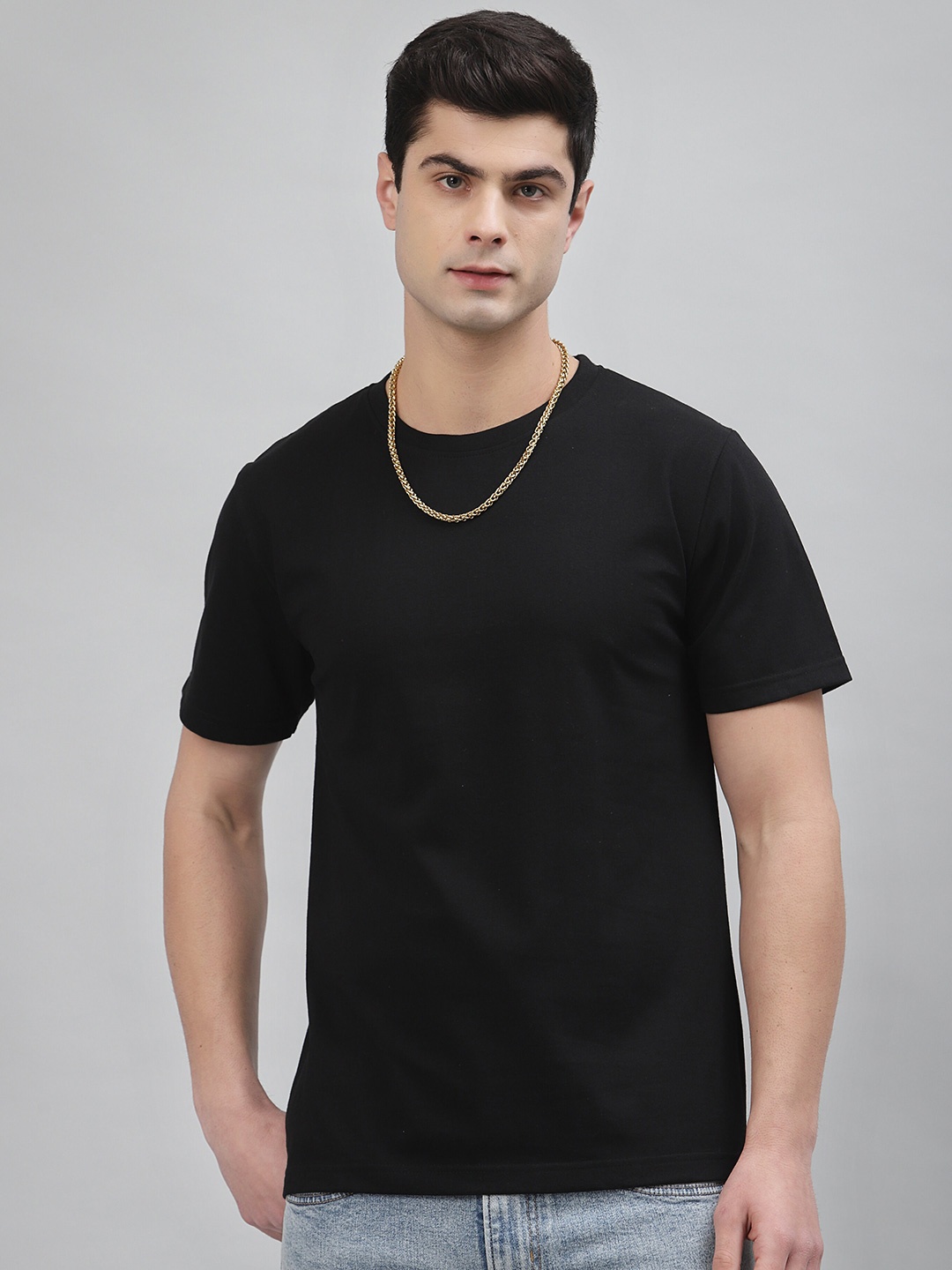 

Gavin Paris Solid Pure Cotton Regular Fit T-Shirt, Black